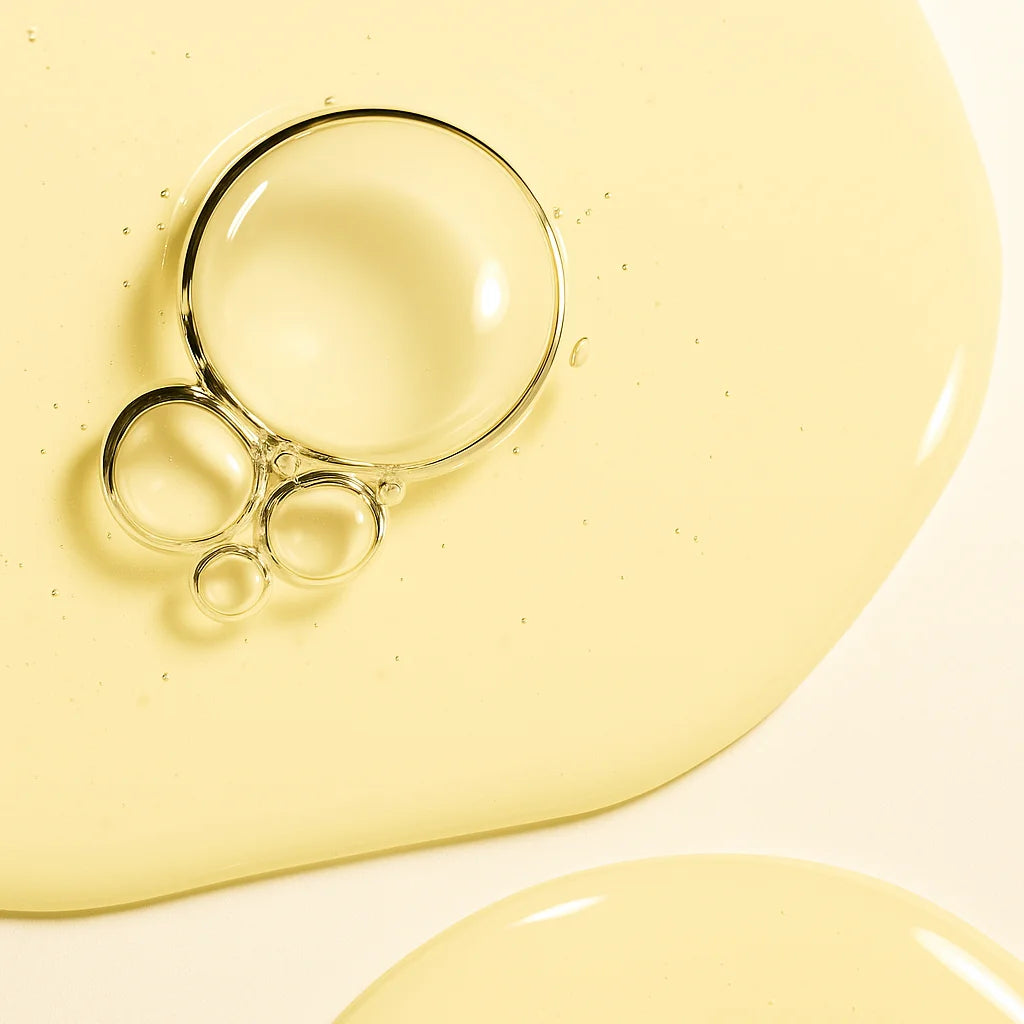 Lightweight rosemary peppermint hair oil texture